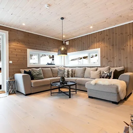 Lykkeli * Странда