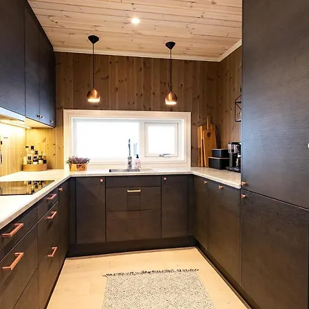 Lykkeli * Stranda (More og Romsdal)